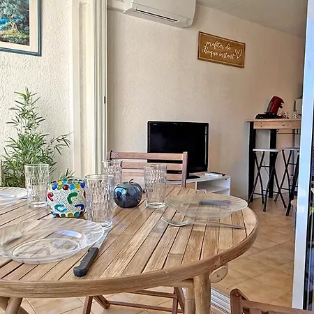 Apartment Coralines